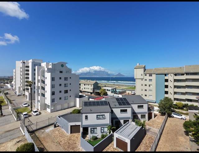 3 BEDROOM TOWNHOUSE FOR SALE IN BLOUBERGRANT